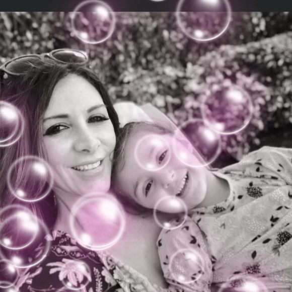 Meet your Posher, Carrie - Picture 1 of 1